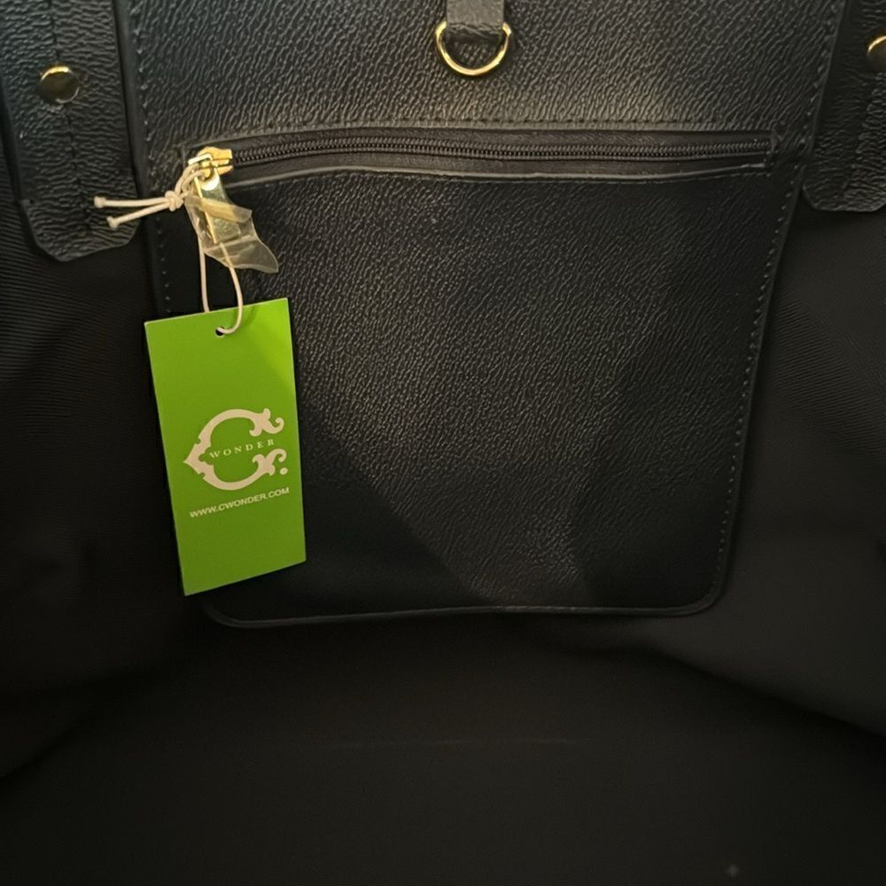 NWT C. Wonder Women’s Navy Green & White Chevron Striped Tote Bag - Picture 5 of 12